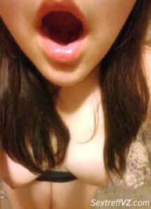 Wer will mir sein Sperma in den Mund spritzen?